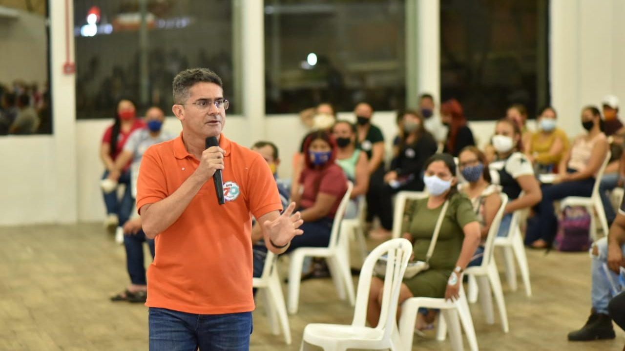 David Almeida quer o melhor salário do país para professores de Manaus