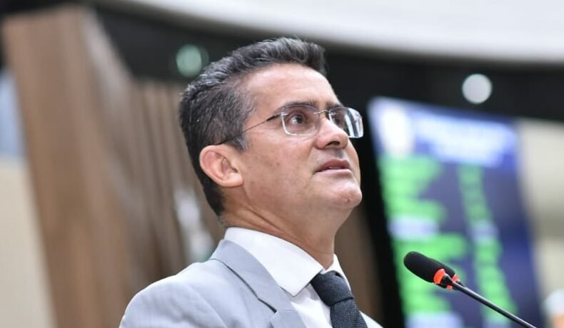 O prefeito eleito de Manaus, David Almeida (Avante) embarcou para Brasília. Na agenda, visitas ao Ministério da Saúde e aos membros da bancada federal.