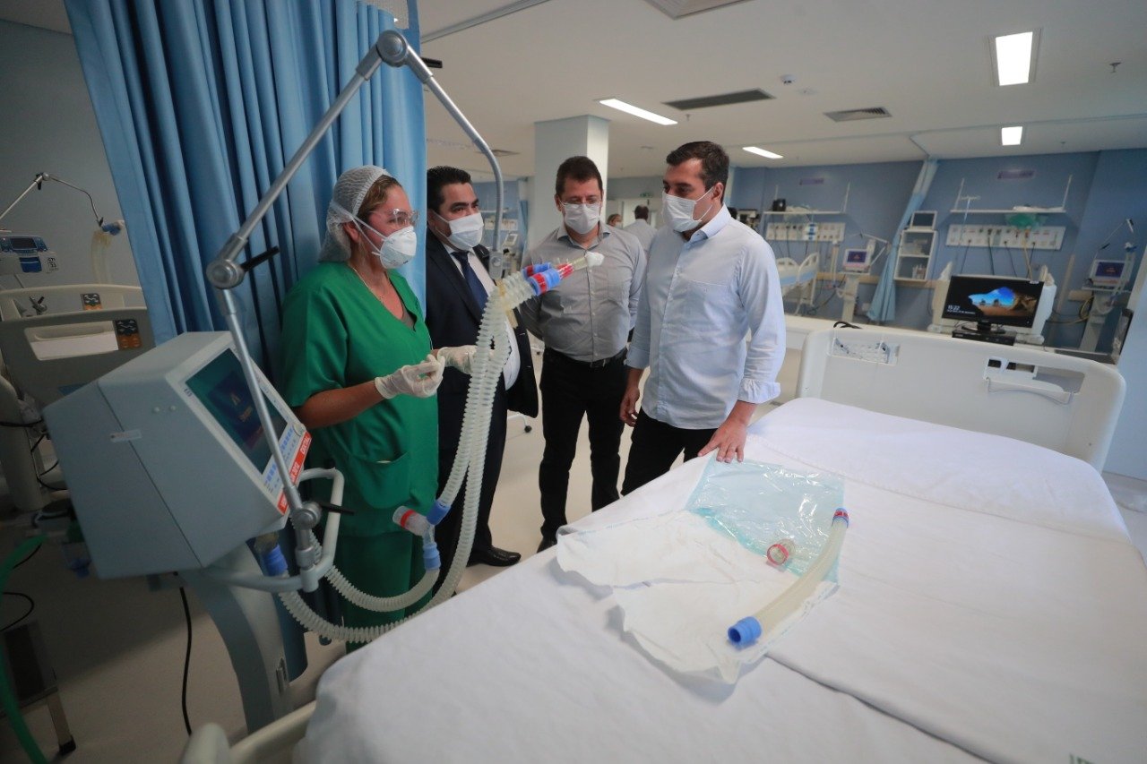 Wilson Lima anunciou que o Hospital Getúlio Vargas passa a ofertar 27 leitos, sendo 10 de UTI e 17 leitos clínicos, para pacientes com Covid-19.