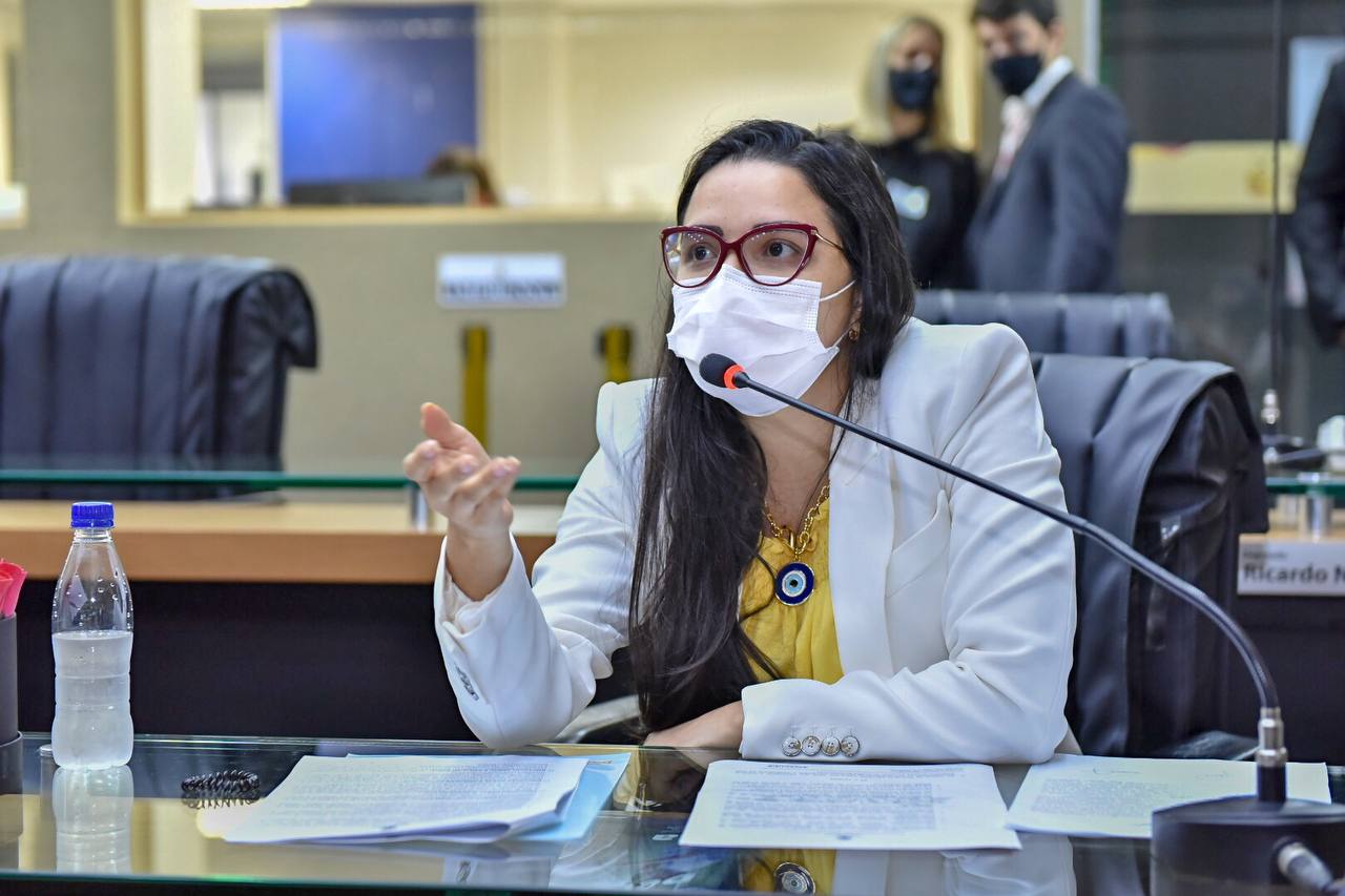 A deputada estadual, Dra. Mayara Pinheiro Reis (PP), defendeu que os municípios do interior recebam o repasse integral do FTI.