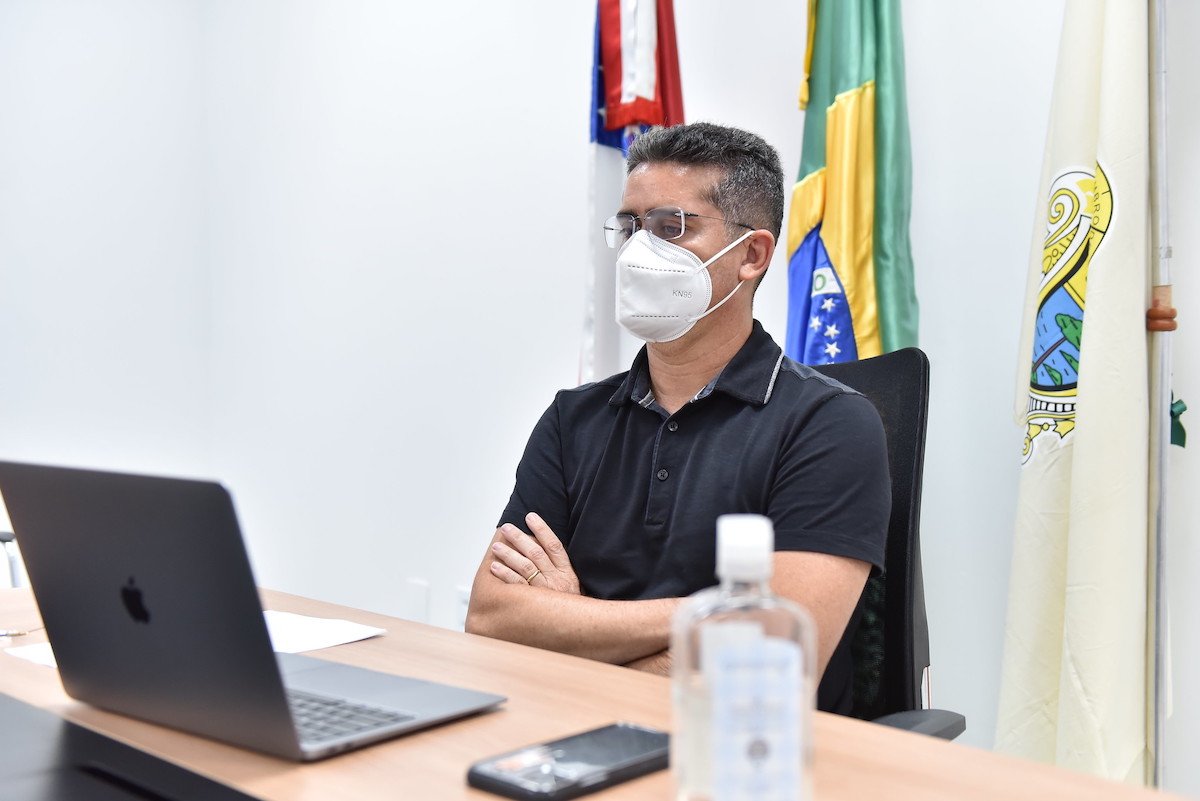 O prefeito de Manaus, David Almeida (Avante), divulgou nota oficial para dizer que não tolera “fura-filas” na vacinação contra o coronavírus (covid-19).