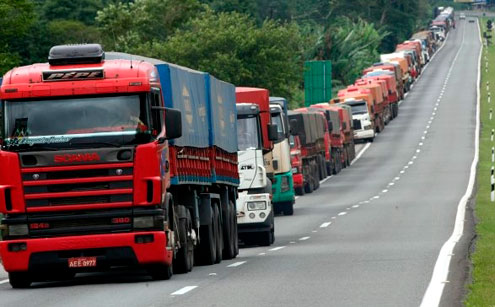 Apesar do apelo do presidente da República, Jair Bolsonaro, feito a caminhoneiros, os sindicatos da categoria afirmaram que a greve está mantida. 