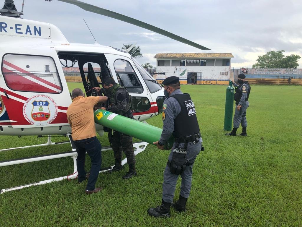Para agilizar o fornecimento de oxigênio para hospitais do interior, o governo do Amazonas está realizando voos diários para o envio dos insumos.
