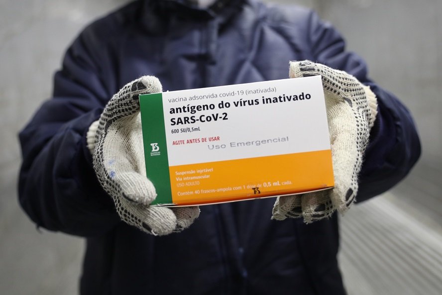 O Amazonas receberá mais 96,2 mil doses de vacinas neste domingo (06/02), confirmou o Ministério da Saúde por meio da Nota Informativa nº 13/2021.