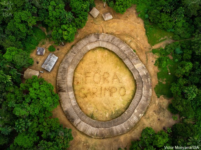 Os indígenas da Amazônia sofrem com os impactos devastadores causados pela contaminação do mercúrio usado durante o garimpo ilegal na floresta amazônica.