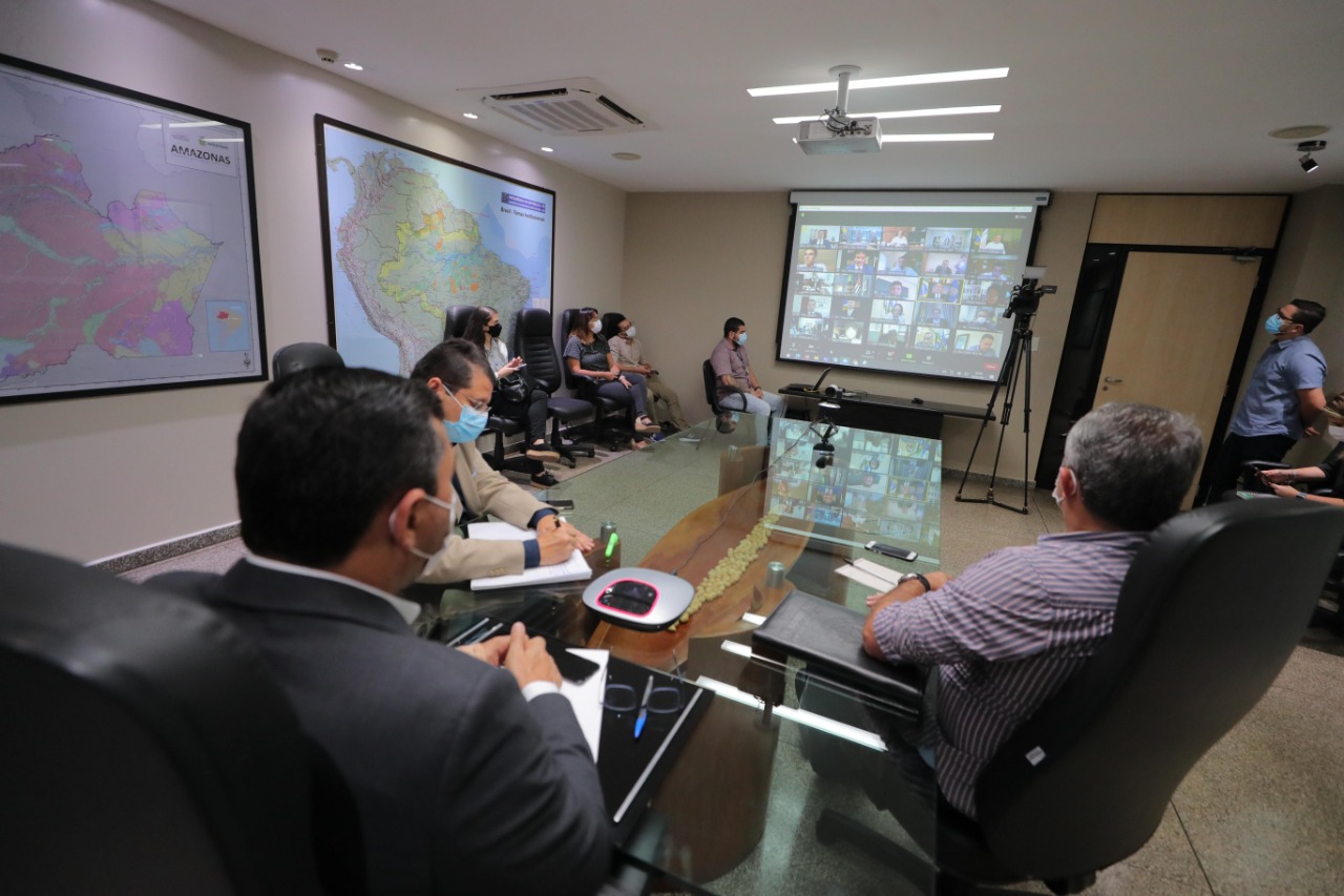 O governador Wilson Lima defendeu que o Plano Nacional de Imunização contra a Covid-19 inclua os profissionais da segurança e educação como prioritários.