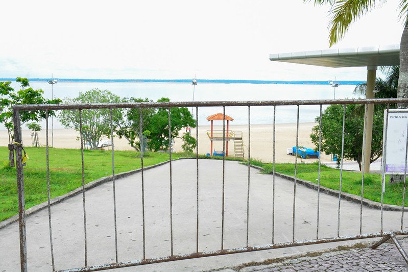 O prefeito de Manaus, David Almeida, decidiu ampliar a interdição da praia do Complexo Turístico Ponta Negra, na zona Oeste, até o dia 30 de abril.