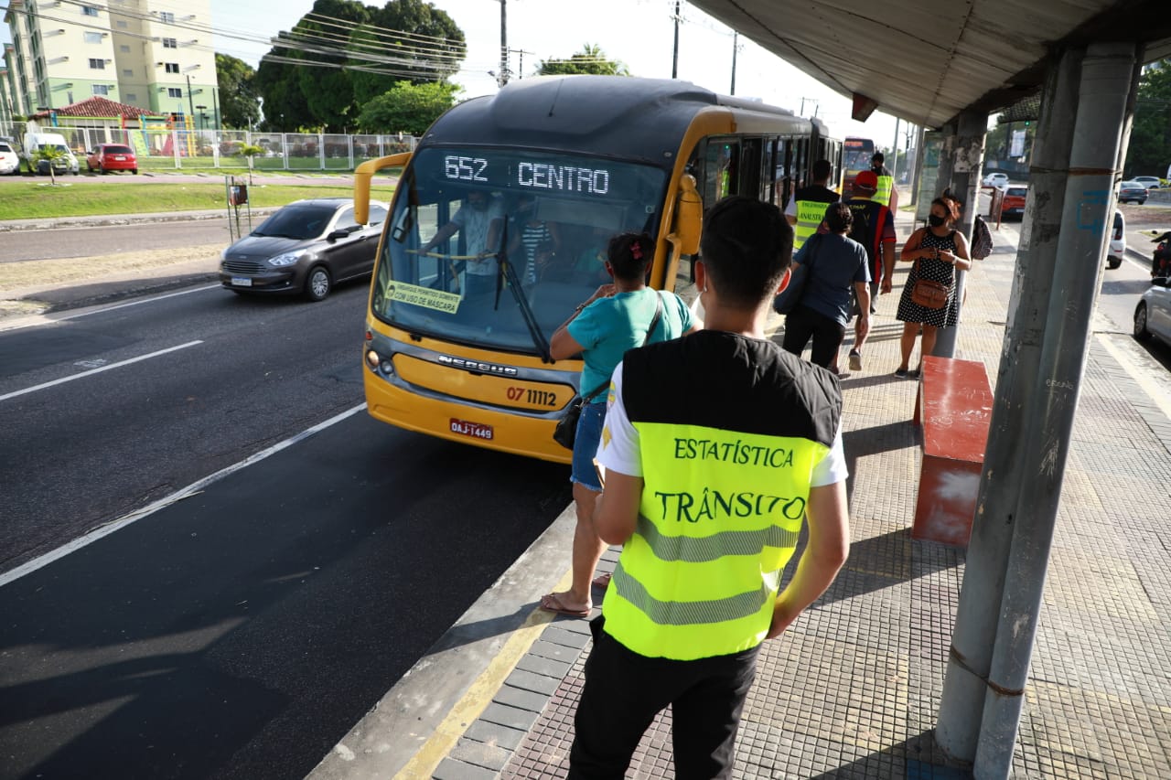 A partir desta segunda-feira, 12/4, nove linhas de ônibus do transporte público da capital ganharão reforço na frota para evitar aglomerações de usuários.