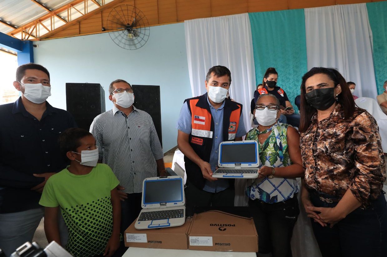 O governador do Amazonas, Wilson Lima, anunciou a instalação de uma miniusina de oxigênio para reforçar o serviço de assistência à saúde em Codajás.