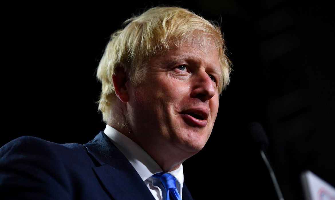 O primeiro-ministro do Reino Unido, Boris Johnson, anunciou que o G7 doará 1 bilhão de doses de vacinas para países mais pobres.