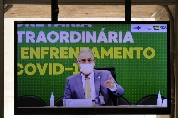 Queiroga, defendeu volta às aulas presenciais já no segundo semestre, mesmo que ainda haja professores que não tomaram a 2ª dose da vacina.