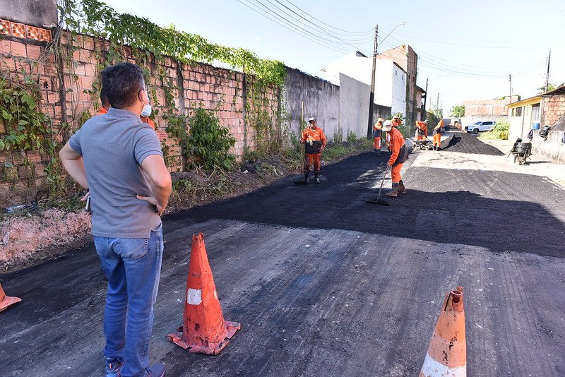 David Almeida, vistoriou diversas obras de infraestrutura promovidas pela prefeitura, entre elas o andamento do pacote de 