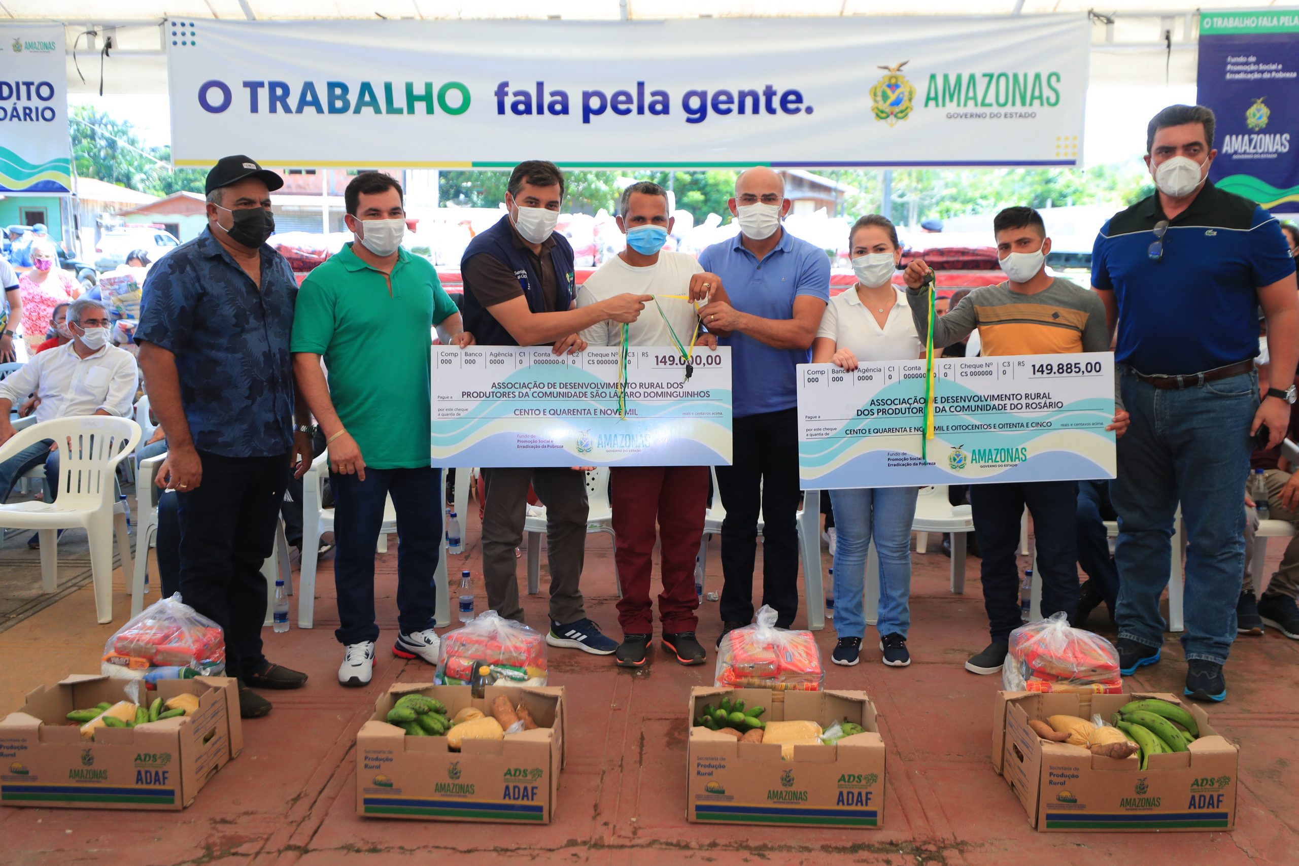 Wilson Lima entregou de fomento do Fundo de Promoção Social e Erradicação da Pobreza (FPS) para duas associações do setor rural de Caapiranga