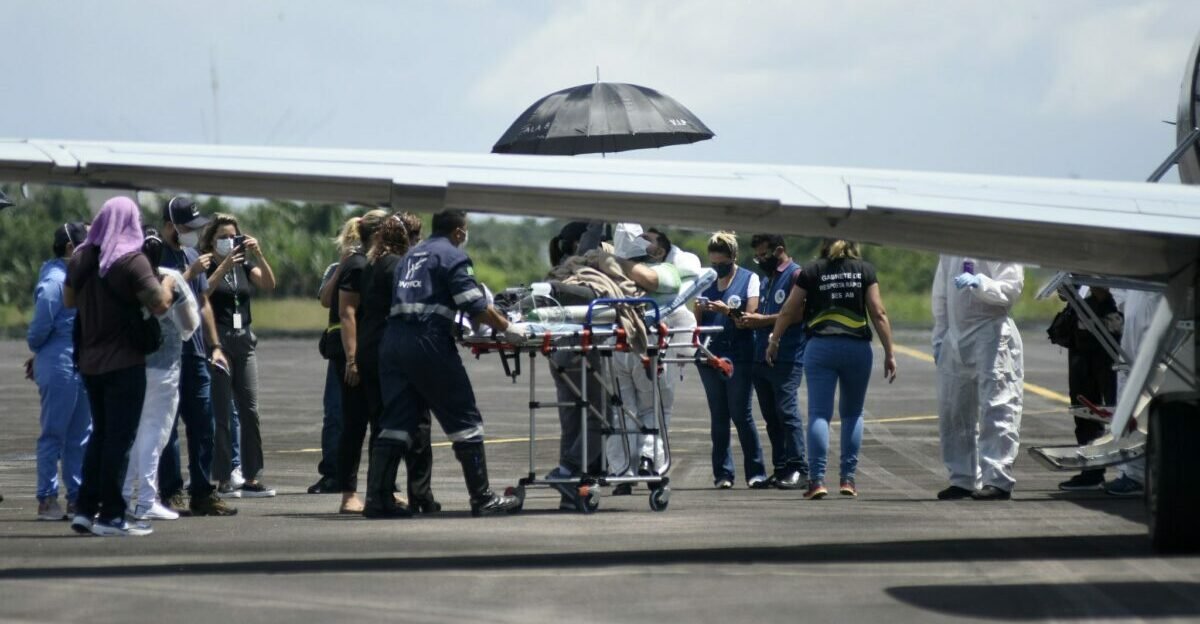 O Brasil registrou 754 novas mortes de covid nas últimas 24 horas e chegou aos 525.229 óbitos pela doença desde o início da pandemia.