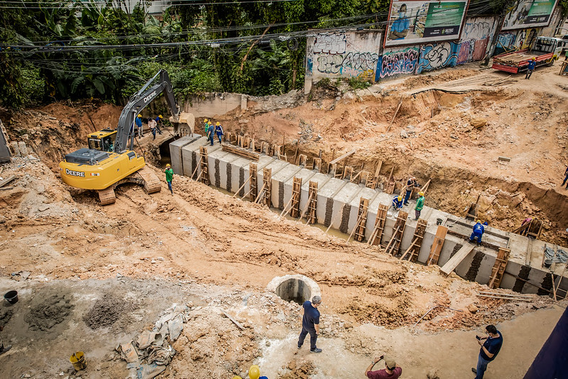 Em nove meses de administração, a Prefeitura de Manaus executou mais de 600 frentes de obras de drenagem profunda.