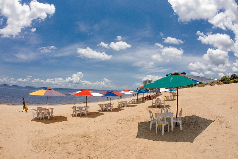 David Almeida, anunciou que vai liberar o acesso à praia da Ponta Negra também aos domingos, iniciando neste próximo dia 14.