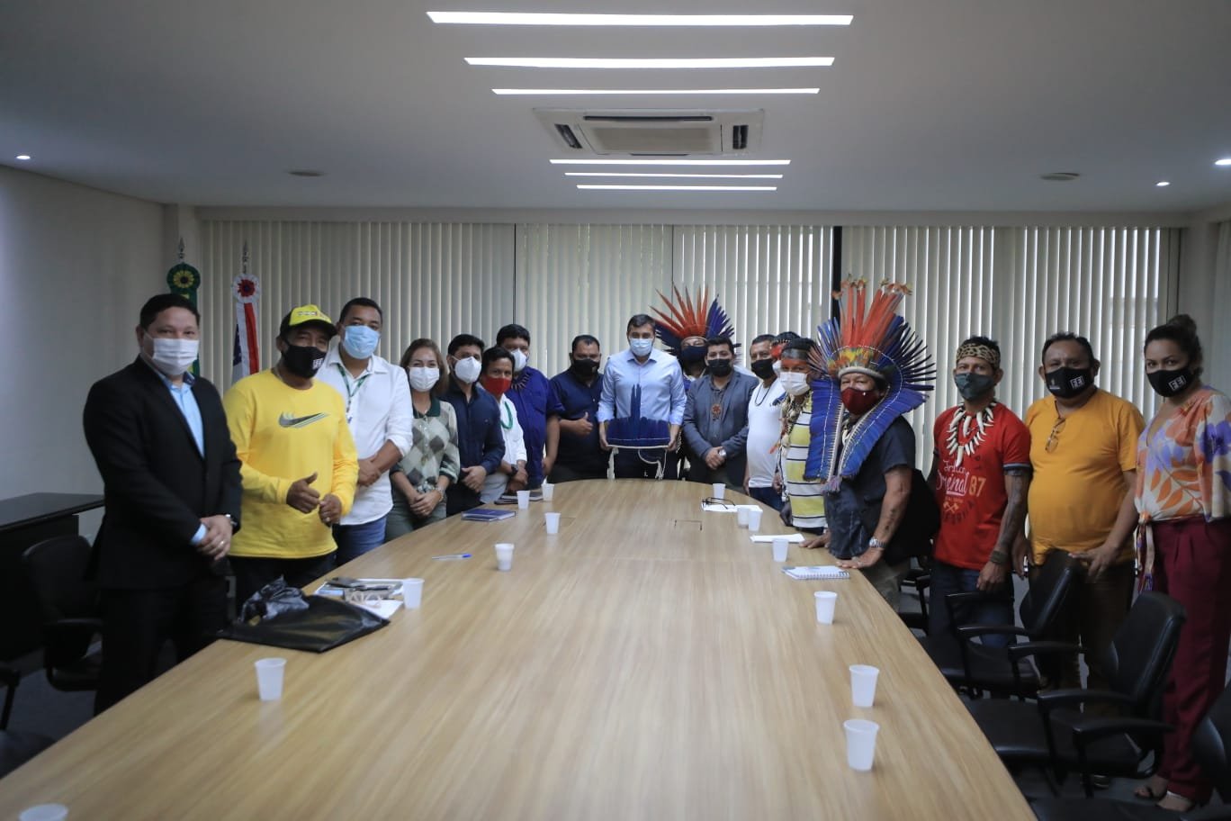 Em reunião com lideranças indígenas, o governador Wilson Lima anunciou acréscimo de R$ 10 milhões no orçamento da FEI.