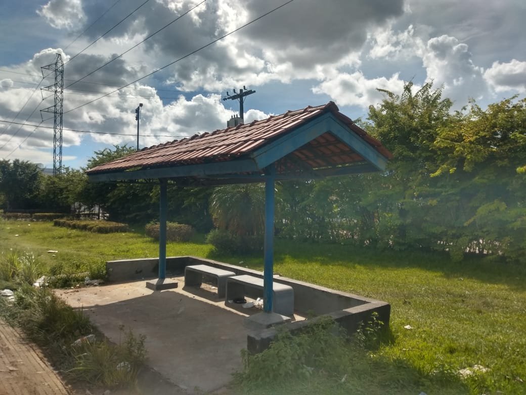 O bairro Puraquequara, na zona Leste da cidade, teve 42 placas de pontos de paradas de ônibus revitalizadas pela Prefeitura de Manaus.