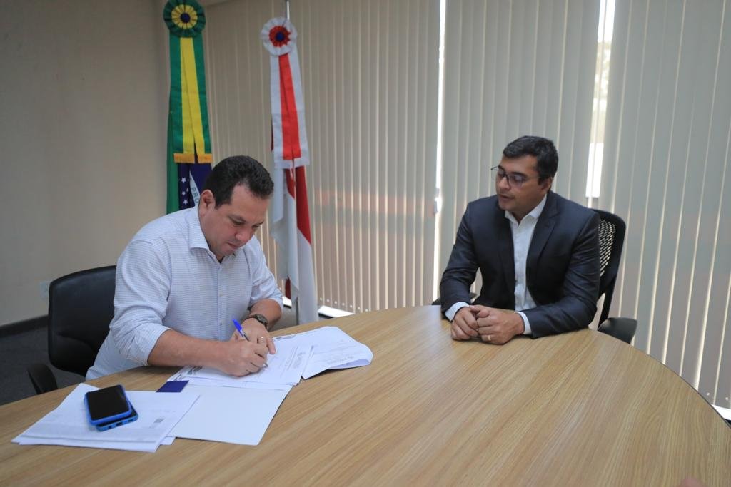 O governador Wilson Lima assinou, na quinta-feira (07/04), convênio com a Prefeitura de Atalaia do Norte no valor de R$ 921 mil.