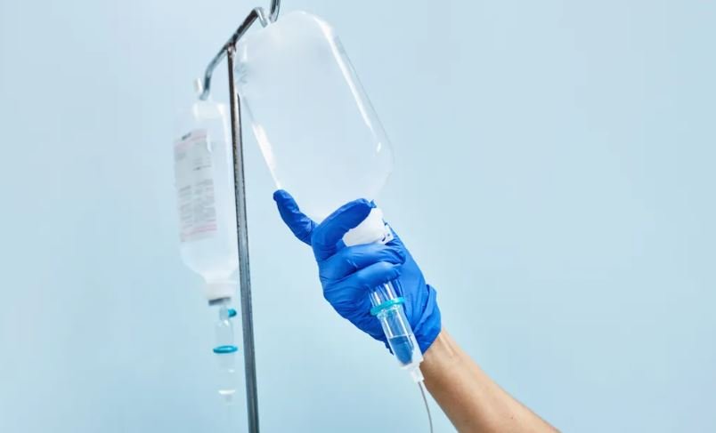 No Brasil, diferentes hospitais e unidades de atendimento médico relatam problemas com a falta de dipirona injetável para o tratamento de pacientes.