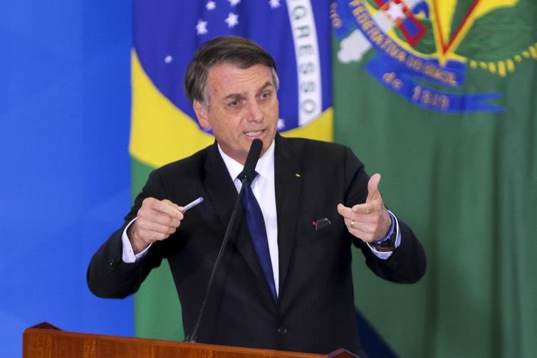 Ideia de Bolsonaro e Guedes é quebrar a resistência no STF e atender liminar de Alexandre de Moraes
