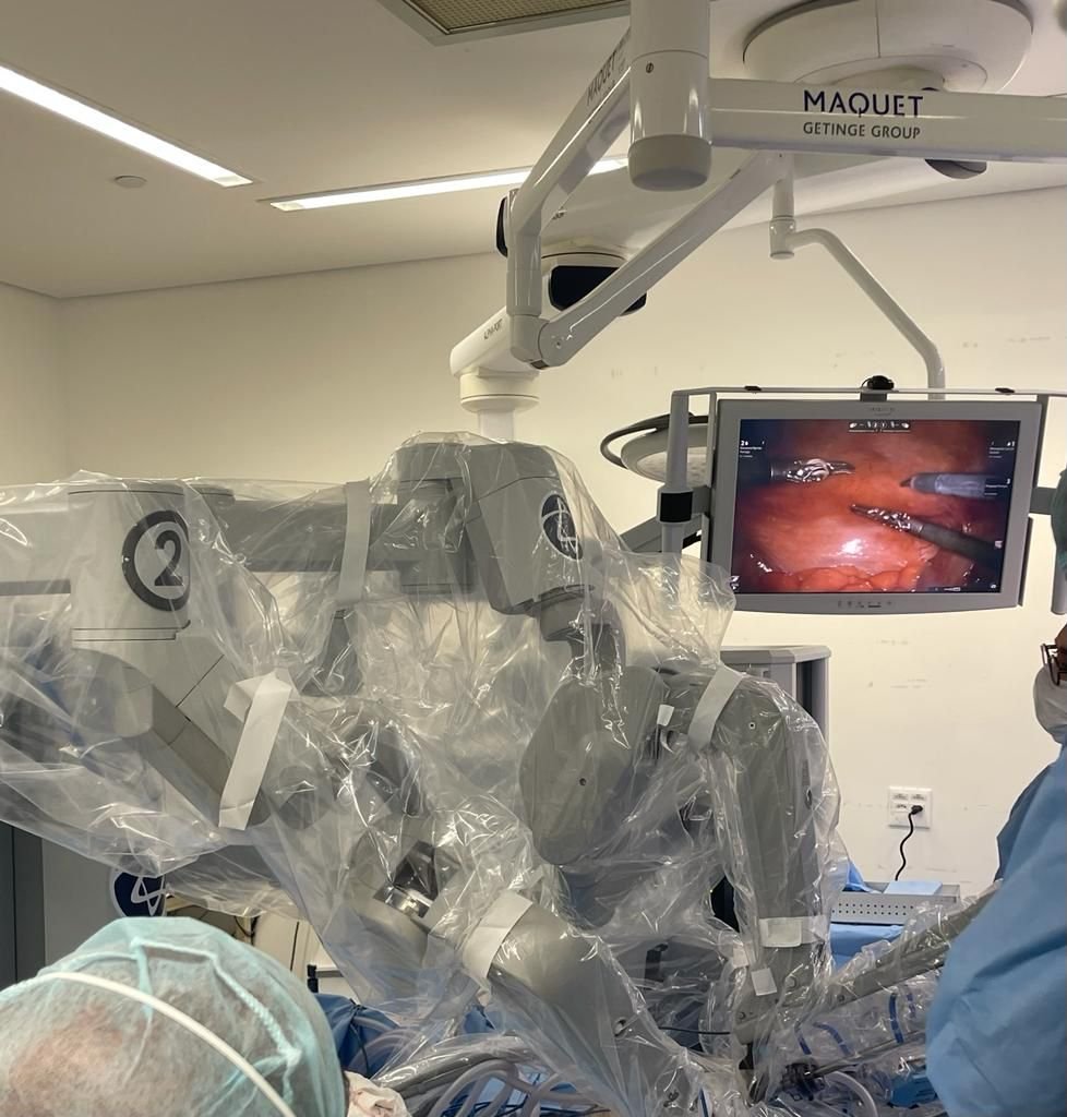 Com técnicas minimamente invasivas, a cirurgia robótica é uma importante aliada nos tratamentos urológicos.