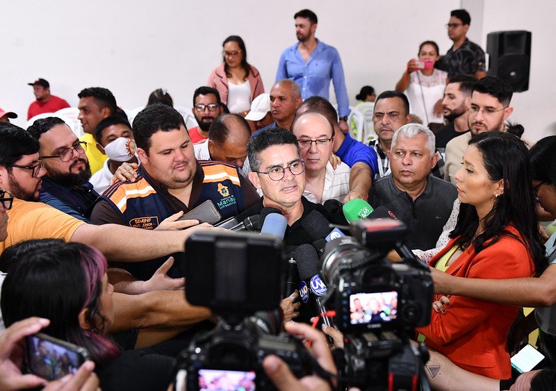 Com o objetivo de levar dignidade para mais de 15 mil famílias, David Almeida, anunciou o processo de regularização fundiária.