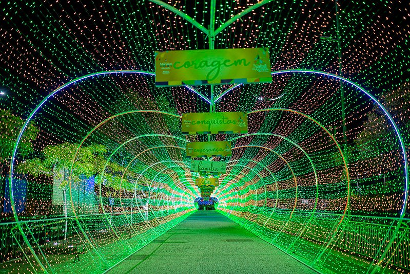 O prefeito de Manaus, David Almeida lançou, nesta segunda-feira, 24/10, a 2ª edição do “Natal das Águas – Luz da Esperança”.