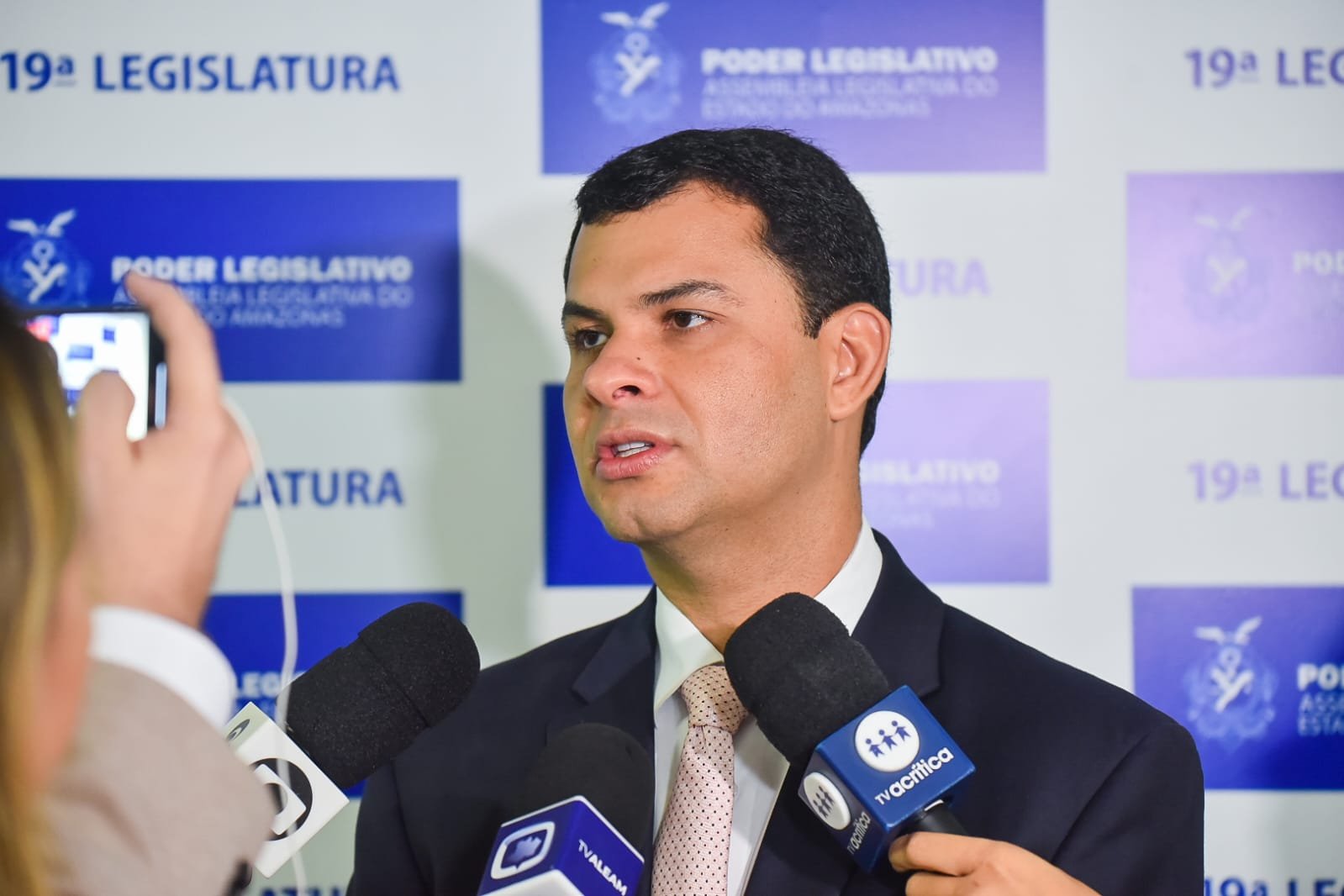 Saullo foi eleito com 127.287 votos, sendo 90.279 votos do interior e 36.958 votos na capital.