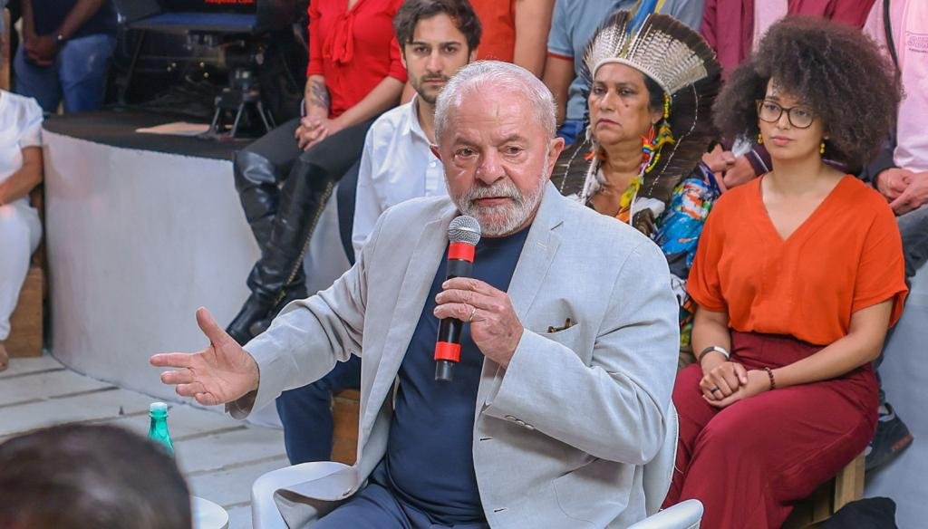O ex-presidente Lula da Silva (PT) disse que o presidente Jair Bolsonaro (PL) não conhece o significado da existência da Zona Franca.