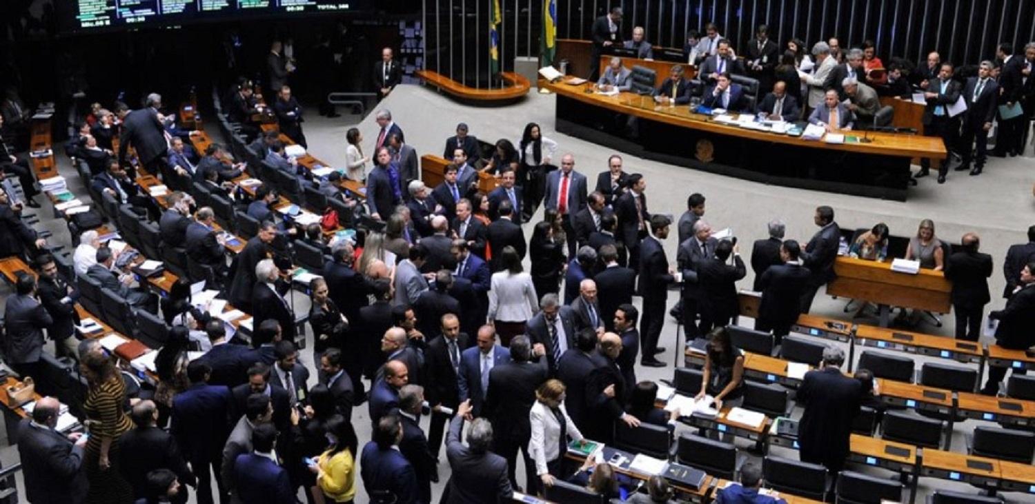 Apesar dos cargos de presidente da República e Governador do AM, terem ido para o segundo turno, os deputados estaduais já foram escolhidos.