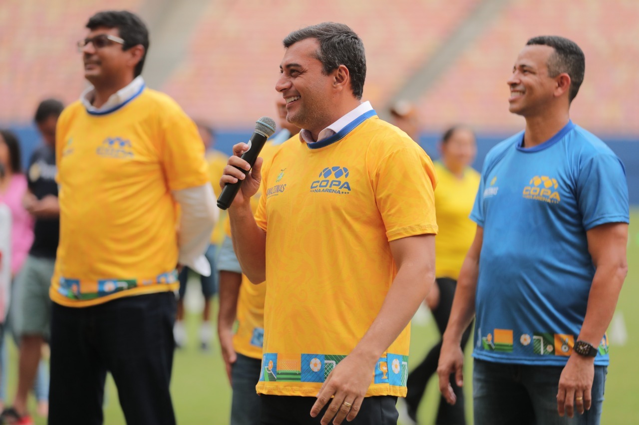 O evento na Arena da Amazônia reúne os apaixonados por futebol para assistir aos jogos do Brasil e conta com shows de diversos artistas