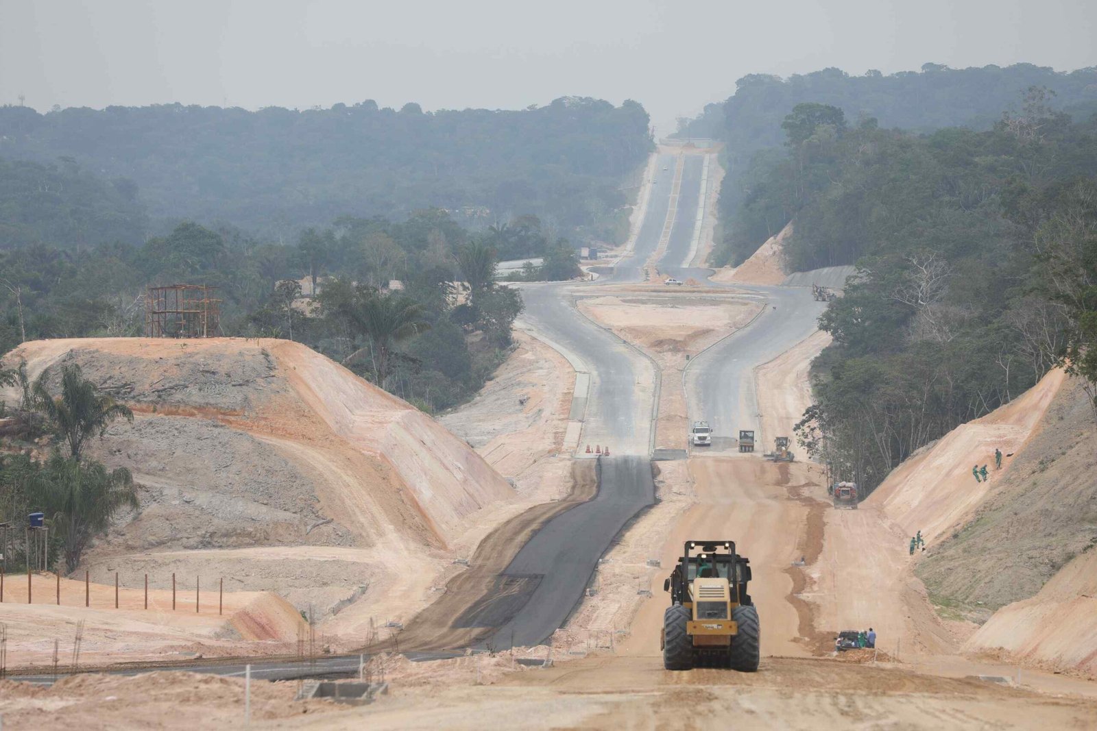 O pacote de obras em andamento pelo Governo do Estado soma 169 projetos em fase de execução, destacou o governador Wilson Lima