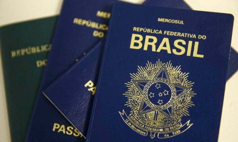 Na semana passada, a PF chegou a informar que 108.701 pessoas aguardavam para receber o passaporte.