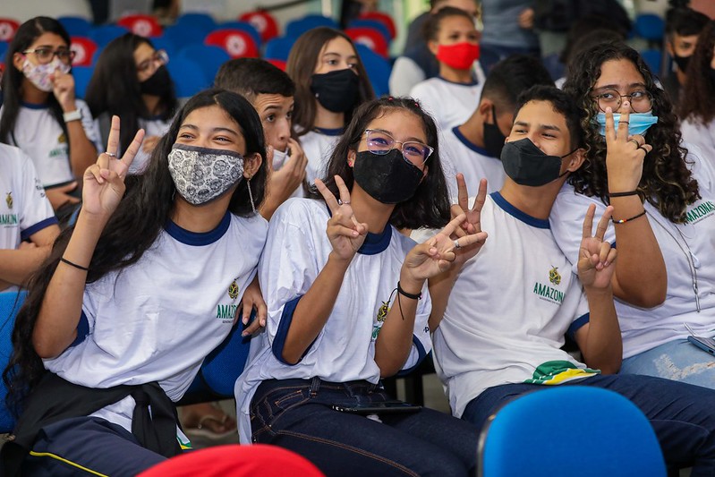 Alerta aos alunos da rede pública: cadastro para gratuidade e meia-passagem de ônibus são feitos automaticamente pelo sistema eletrônico.