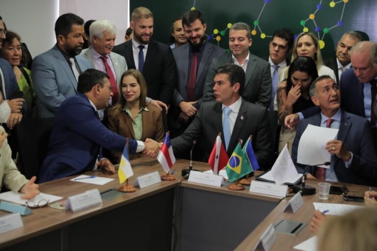 O governador do AM esteve em Brasília para a posse do governador do Pará, Helder Barbalho, como presidente do Consórcio da Amazônia Legal
