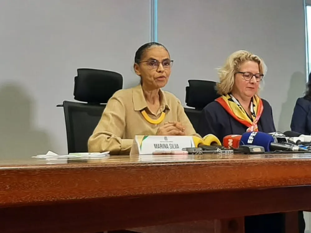 População indígena sofre com uma grave crise de saúde, com registros de mortes de adultos e crianças provocados por doenças como desnutrição e malária.