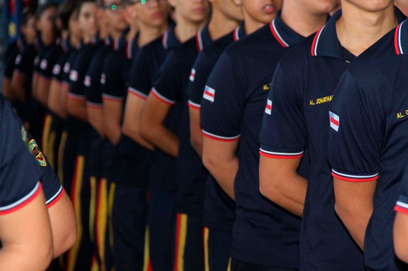 Esses militares exercem atividades de 