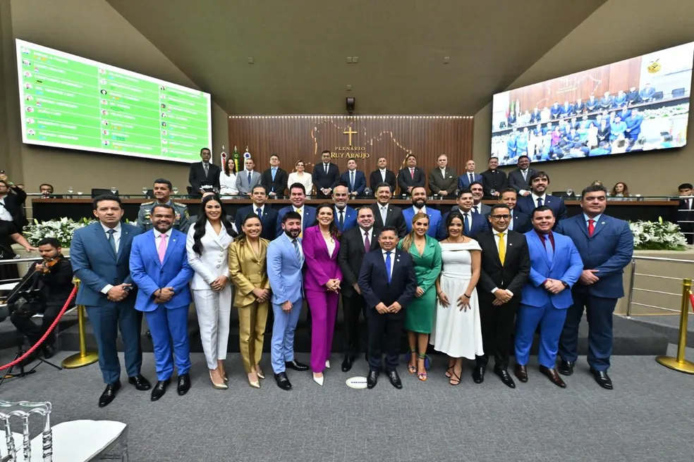 Estatísticas divulgadas pelo TSE revelam que, embora sejam a maioria do eleitorado brasileiro, as mulheres ocupam pouco espaço na política do país.