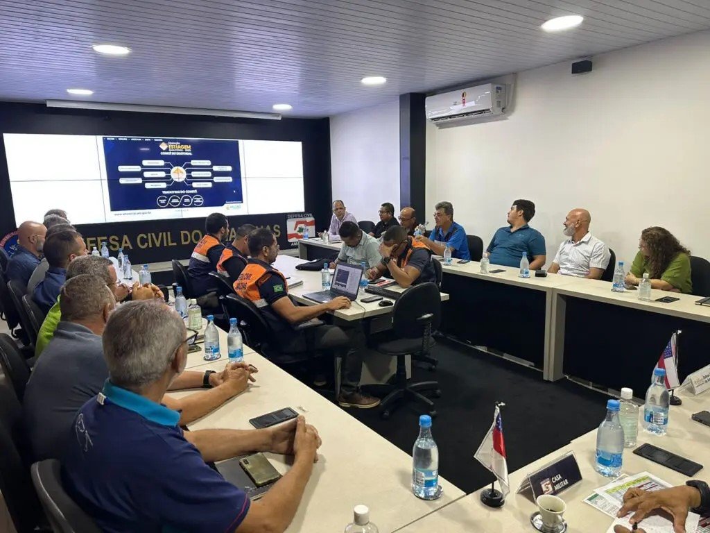 Empresas de táxi aéreo se comprometeram a ajudar a população durante a temporada de seca com fornecimento de combustível.