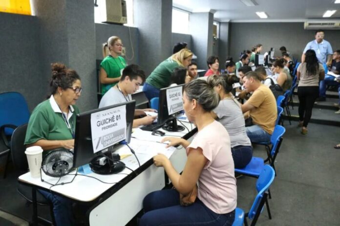 A Prefeitura de Manaus divulgou, nesta terça-feira, 21/11, às 10h, o resultado da primeira chamada do Programa Bolsa Universidade (PBU) 2024.