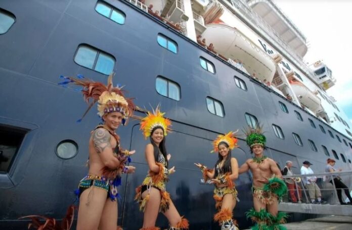 A Temporada de Cruzeiros 2023 será inaugurada com a recepção do navio Azamara Quest, que traz turistas do Caribe