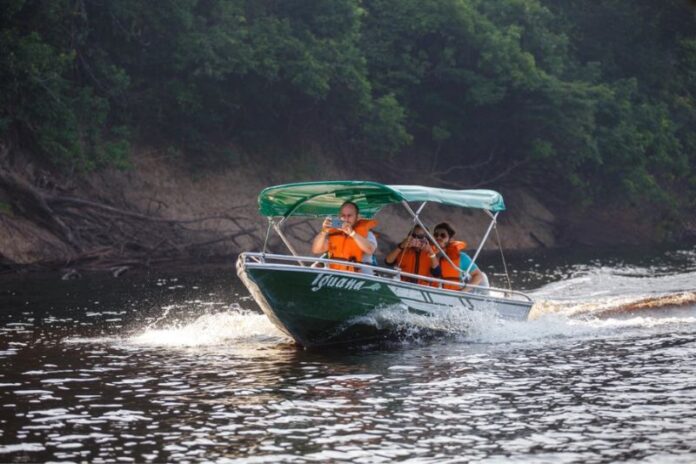 O Governo do Amazonas anunciou linhas de crédito com limites de até R$ 200 mil, exclusivamente para o setor de turismo.