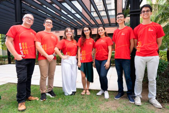 Destaque em competições educacionais, um grupo de alunos de Manaus integra a delegação brasileira que embarca para a Tailândia.