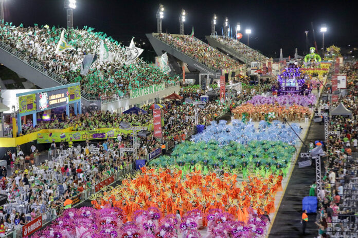 O desfile das oito escolas de samba do Grupo Especial foi promovido pelo Governo do Amazonas por meio da Secretaria de Cultura e Economia Criativa