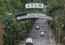 A Universidade Federal do Amazonas (Ufam) abre um processo seletivo simplificado para a contratação de um professor visitante no Brasil.