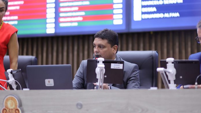 Esta semana, o presidente da Câmara de Manaus, vereador Caio André, anunciou sua saída do Partido Podemos para se filiar ao União Brasil.
