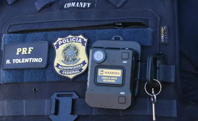 O Ministério da Justiça e Segurança Pública anunciou novas diretrizes para o uso de câmeras corporaois por policiais.