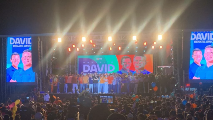 O evento contou com a presença dos senadores Eduardo Braga (MDB), Omar Aziz (PSD) e Saullo Vianna (UB), além do presidente nacional do Avante, Luis Tibé.