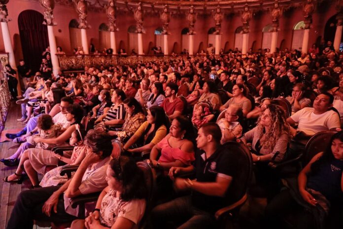 O Teatro Amazonas reabre suas portas ao público nesta sexta-feira (7), após passar por manutenção estrutural e restauro.